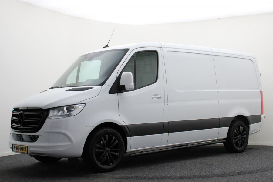 Mercedes-Benz Sprinter 317 CDI Aut. L2H1 3-Zits, Leer, Camera, Standkachel, Apple Carplay, DAB, Cruise, 18" Mercedes-Benz Sprinter 317 CDI Aut. L2H1 3-Zits, Leer, Camera, Standkachel, Apple Carplay, DAB, Cruise, 18"