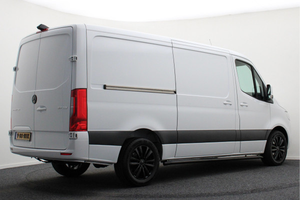 Mercedes-Benz Sprinter 317 CDI Aut. L2H1 3-Zits, Leer, Camera, Standkachel, Apple Carplay, DAB, Cruise, 18" Mercedes-Benz Sprinter 317 CDI Aut. L2H1 3-Zits, Leer, Camera, Standkachel, Apple Carplay, DAB, Cruise, 18"