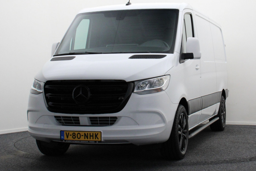 Mercedes-Benz Sprinter 317 CDI Aut. L2H1 3-Zits, Leer, Camera, Standkachel, Apple Carplay, DAB, Cruise, 18" Mercedes-Benz Sprinter 317 CDI Aut. L2H1 3-Zits, Leer, Camera, Standkachel, Apple Carplay, DAB, Cruise, 18"