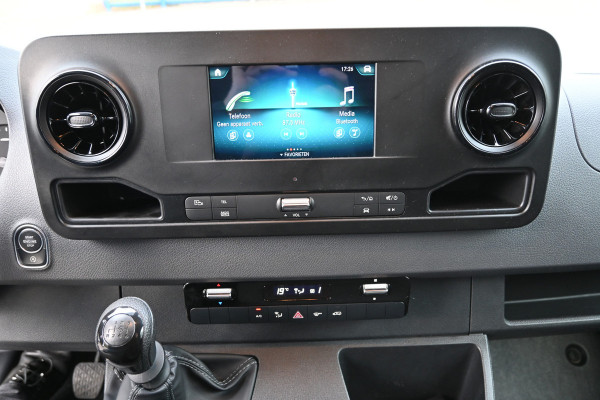 Mercedes-Benz Sprinter 317 CDI L2H2 RWD MBUX met camera, Led in laadruimte, Opstap Mercedes-Benz Sprinter 317 CDI L2H2 RWD MBUX met camera, Led in laadruimte, Opstap