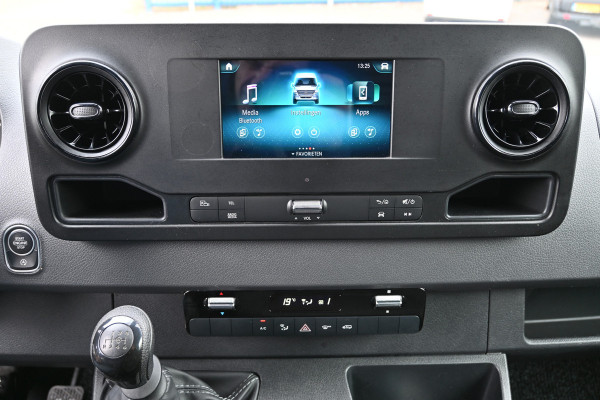 Mercedes-Benz Sprinter 317 CDI L2H2 RWD MBUX met camera, Led in laadruimte, Opstap Mercedes-Benz Sprinter 317 CDI L2H2 RWD MBUX met camera, Led in laadruimte, Opstap