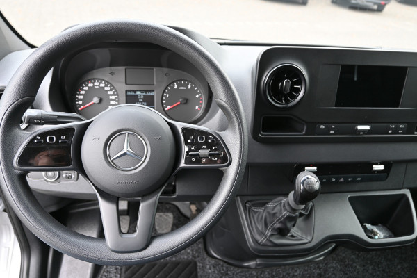 Mercedes-Benz Sprinter 317 CDI L2H2 RWD MBUX met camera, Led in laadruimte, Opstap Mercedes-Benz Sprinter 317 CDI L2H2 RWD MBUX met camera, Led in laadruimte, Opstap