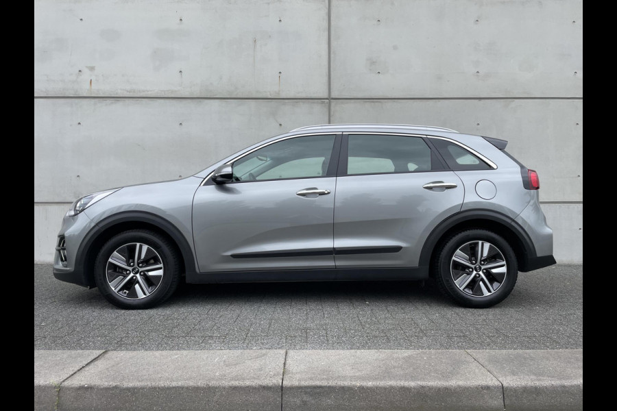 Kia Niro 1.6 GDi Hybrid DynamicLine Automaat | Camera | Navi | H-Leder | Clima | PDC | Cruise | LED | Kia Niro 1.6 GDi Hybrid DynamicLine Automaat | Camera | Navi | H-Leder | Clima | PDC | Cruise | LED |