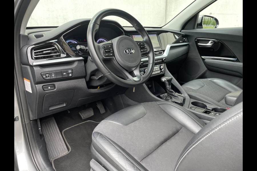 Kia Niro 1.6 GDi Hybrid DynamicLine Automaat | Camera | Navi | H-Leder | Clima | PDC | Cruise | LED | Kia Niro 1.6 GDi Hybrid DynamicLine Automaat | Camera | Navi | H-Leder | Clima | PDC | Cruise | LED |