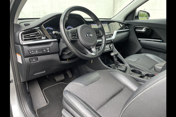 Kia Niro 1.6 GDi Hybrid DynamicLine Automaat | Camera | Navi | H-Leder | Clima | PDC | Cruise | LED | Kia Niro 1.6 GDi Hybrid DynamicLine Automaat | Camera | Navi | H-Leder | Clima | PDC | Cruise | LED |