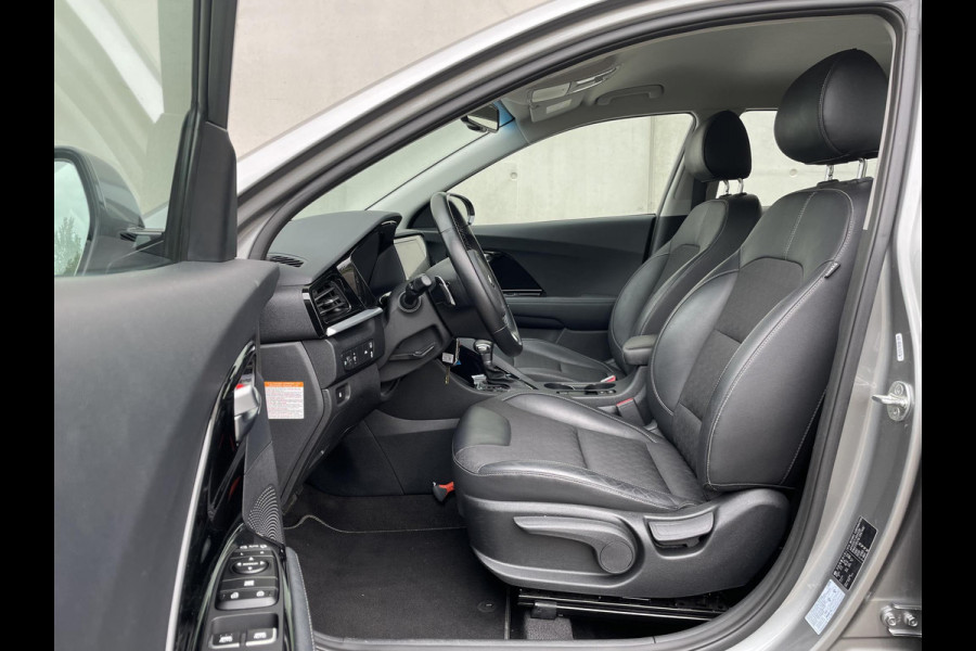 Kia Niro 1.6 GDi Hybrid DynamicLine Automaat | Camera | Navi | H-Leder | Clima | PDC | Cruise | LED | Kia Niro 1.6 GDi Hybrid DynamicLine Automaat | Camera | Navi | H-Leder | Clima | PDC | Cruise | LED |