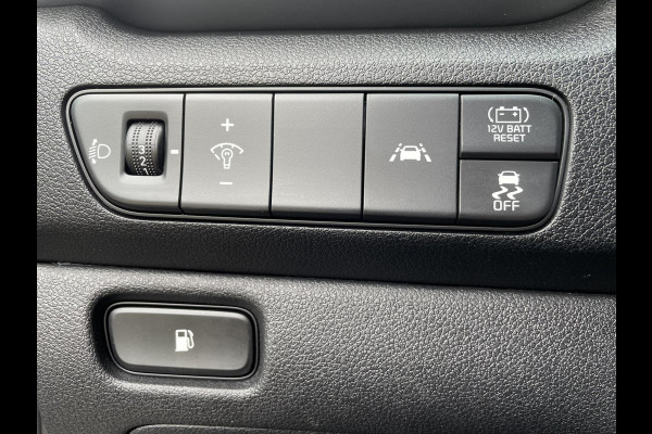 Kia Niro 1.6 GDi Hybrid DynamicLine Automaat | Camera | Navi | H-Leder | Clima | PDC | Cruise | LED | Kia Niro 1.6 GDi Hybrid DynamicLine Automaat | Camera | Navi | H-Leder | Clima | PDC | Cruise | LED |