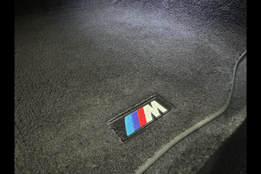 BMW 1-serie 118i M-Sport Navi Cruise Maxton Design PDC BMW 1-serie 118i M-Sport Navi Cruise Maxton Design PDC