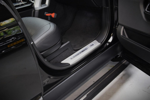 Land Rover Range Rover 2.0 P400e Vogue Navi|Panoramadak|Org.NL|Ijskast|1e Eig|Dealer onderhouden