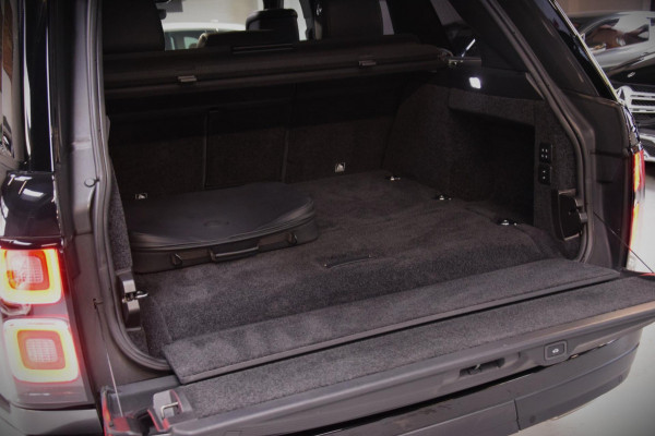 Land Rover Range Rover 2.0 P400e Vogue Navi|Panoramadak|Org.NL|Ijskast|1e Eig|Dealer onderhouden