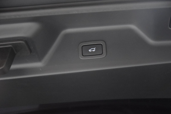 Land Rover Range Rover 2.0 P400e Vogue Navi|Panoramadak|Org.NL|Ijskast|1e Eig|Dealer onderhouden