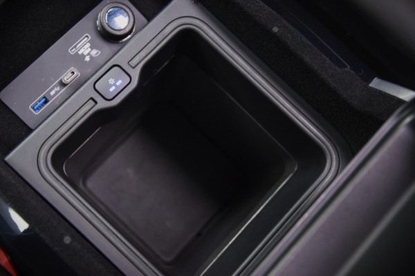 Land Rover Range Rover 2.0 P400e Vogue Navi|Panoramadak|Org.NL|Ijskast|1e Eig|Dealer onderhouden