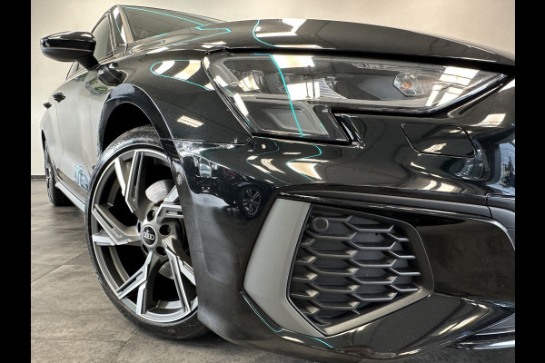 Audi A3 Sportback 35 TFSI S edition S-line Full-led Navigatie CruiseControl 18LMV Audi A3 Sportback 35 TFSI S edition S-line Full-led Navigatie CruiseControl 18LMV