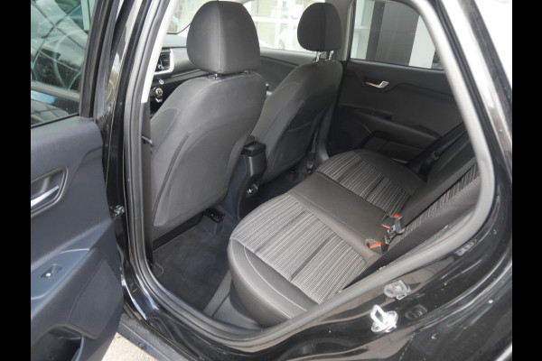 Kia Stonic 1.0 T-GDi MHEV DynamicPlusLine | Cruise | Clima | Camera | Carplay | Navi | Stoel-stuurverwarming |