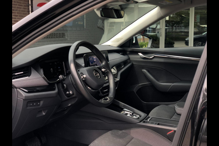 Škoda Octavia Combi 1.4 TSI iV PHEV Sportline Business RIJKLAAR! | Trekhaak, ACC, Navi, DAB, Carplay/Android, Stoelverw, Clima |