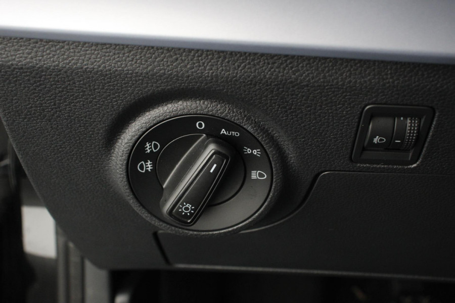 Seat Ibiza 1.0 FR DEMO! Navigatie Apple Carplay/Android Auto Climate Control Cruise Control Stoelverwarming Seat Ibiza 1.0 FR DEMO! Navigatie Apple Carplay/Android Auto Climate Control Cruise Control Stoelverwarming