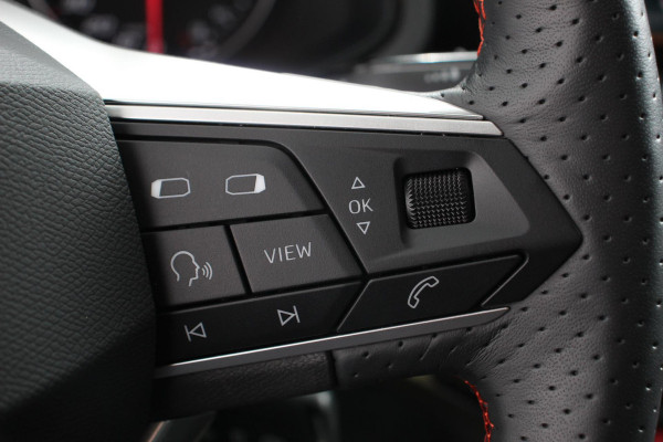 Seat Ibiza 1.0 FR DEMO! Navigatie Apple Carplay/Android Auto Climate Control Cruise Control Stoelverwarming Seat Ibiza 1.0 FR DEMO! Navigatie Apple Carplay/Android Auto Climate Control Cruise Control Stoelverwarming