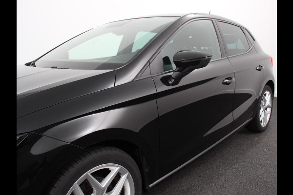 Seat Ibiza 1.0 FR DEMO! Navigatie Apple Carplay/Android Auto Climate Control Cruise Control Stoelverwarming Seat Ibiza 1.0 FR DEMO! Navigatie Apple Carplay/Android Auto Climate Control Cruise Control Stoelverwarming