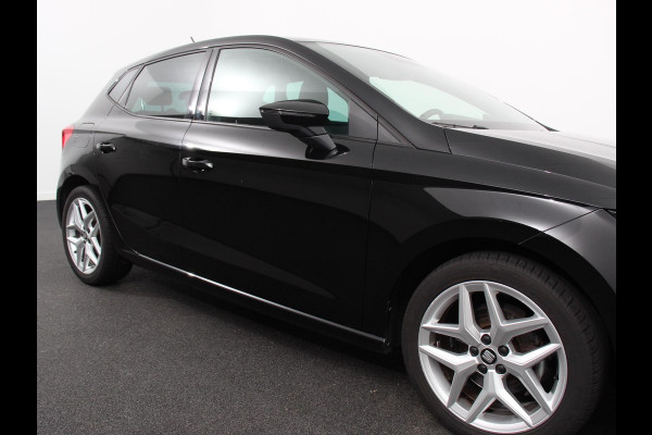 Seat Ibiza 1.0 FR DEMO! Navigatie Apple Carplay/Android Auto Climate Control Cruise Control Stoelverwarming Seat Ibiza 1.0 FR DEMO! Navigatie Apple Carplay/Android Auto Climate Control Cruise Control Stoelverwarming