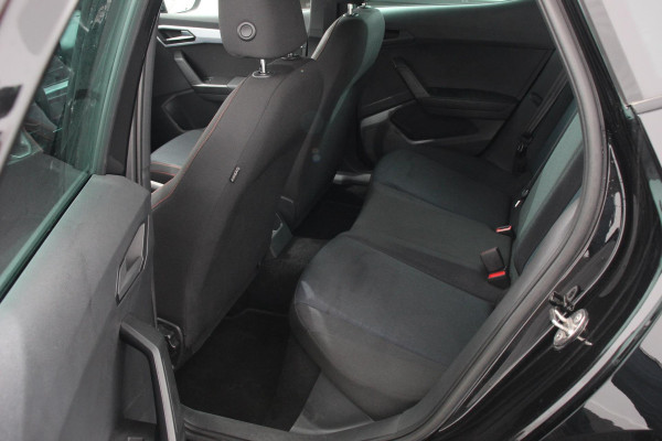 Seat Ibiza 1.0 FR DEMO! Navigatie Apple Carplay/Android Auto Climate Control Cruise Control Stoelverwarming Seat Ibiza 1.0 FR DEMO! Navigatie Apple Carplay/Android Auto Climate Control Cruise Control Stoelverwarming