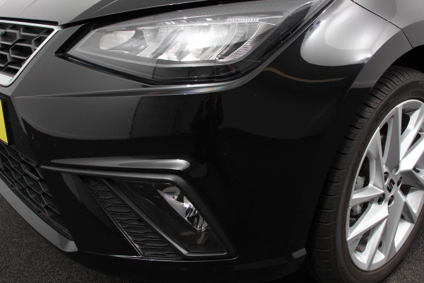Seat Ibiza 1.0 FR DEMO! Navigatie Apple Carplay/Android Auto Climate Control Cruise Control Stoelverwarming Seat Ibiza 1.0 FR DEMO! Navigatie Apple Carplay/Android Auto Climate Control Cruise Control Stoelverwarming
