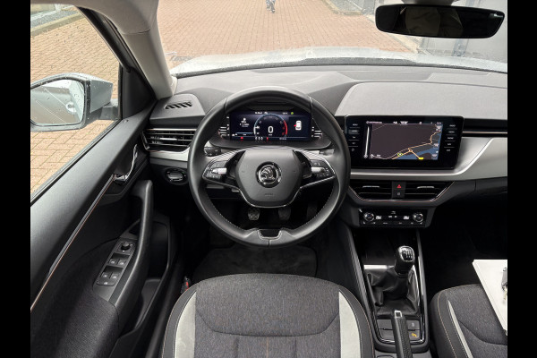 Škoda Kamiq 1.0 TSi 110pk Business Edition LED/VIRTUAL/NAVI/CARPLAY/DAB/PDC/STOELVERWARMING Škoda Kamiq 1.0 TSi 110pk Business Edition LED/VIRTUAL/NAVI/CARPLAY/DAB/PDC/STOELVERWARMING