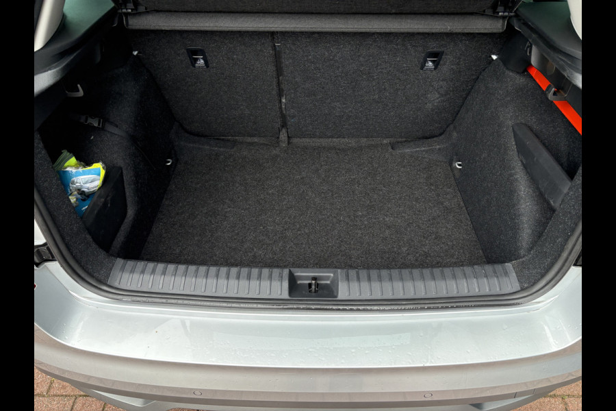 Škoda Kamiq 1.0 TSi 110pk Business Edition LED/VIRTUAL/NAVI/CARPLAY/DAB/PDC/STOELVERWARMING Škoda Kamiq 1.0 TSi 110pk Business Edition LED/VIRTUAL/NAVI/CARPLAY/DAB/PDC/STOELVERWARMING