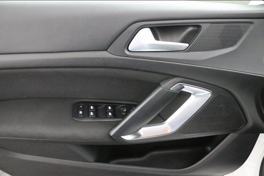 Peugeot 308 SW 1.2 *110PK*ECC*NAVI*CAM*HAAK*CRUISE*CARPLAY*