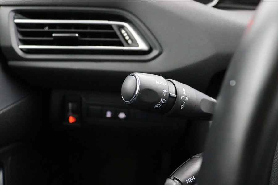 Peugeot 308 SW 1.2 *110PK*ECC*NAVI*CAM*HAAK*CRUISE*CARPLAY*