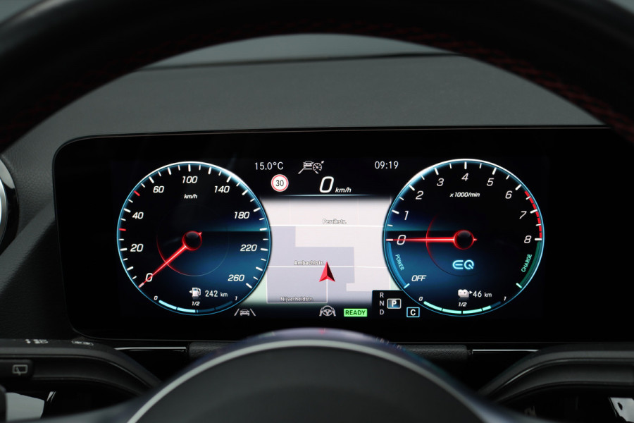 Mercedes-Benz GLA 250 e AMG Line | Distronic+ | Panoramadak | Memory | Burmester | Surround Camera | Trekhaak | Keyless Go | Nightpakket |