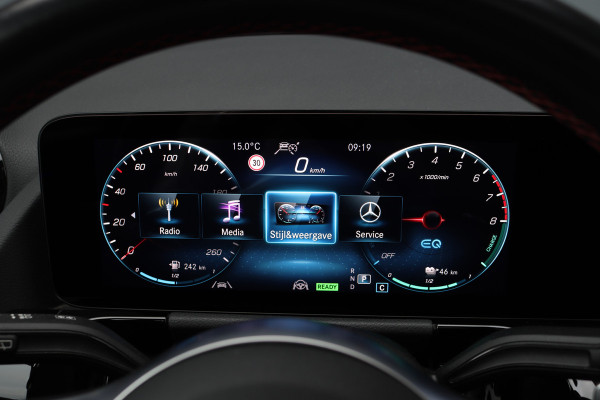 Mercedes-Benz GLA 250 e AMG Line | Distronic+ | Panoramadak | Memory | Burmester | Surround Camera | Trekhaak | Keyless Go | Nightpakket |