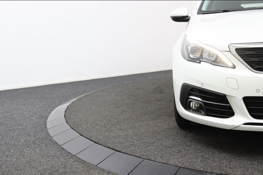 Peugeot 308 SW 1.2 *110PK*ECC*NAVI*CAM*HAAK*CRUISE*CARPLAY*