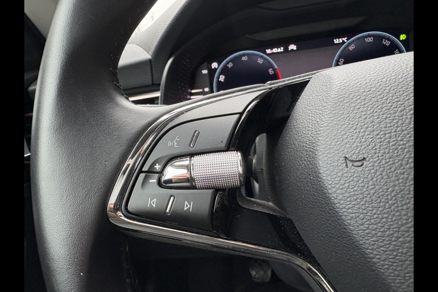Škoda Kamiq 1.0 TSi 110pk Business Edition LED/VIRTUAL/NAVI/CARPLAY/DAB/PDC/STOELVERWARMING Škoda Kamiq 1.0 TSi 110pk Business Edition LED/VIRTUAL/NAVI/CARPLAY/DAB/PDC/STOELVERWARMING