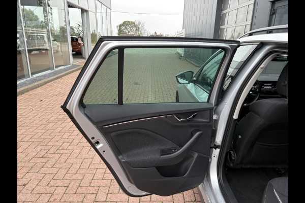 Škoda Kamiq 1.0 TSi 110pk Business Edition LED/VIRTUAL/NAVI/CARPLAY/DAB/PDC/STOELVERWARMING Škoda Kamiq 1.0 TSi 110pk Business Edition LED/VIRTUAL/NAVI/CARPLAY/DAB/PDC/STOELVERWARMING