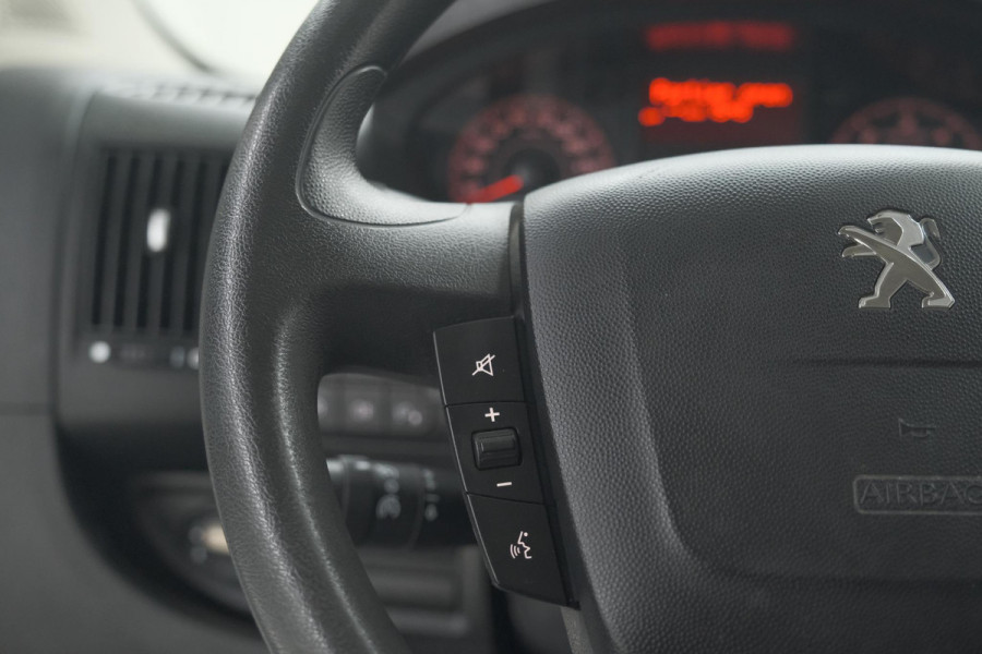 Peugeot Boxer 330 2.2 BlueHDi 140 L2H2 Premium | Navigatie | Houtenvloer In Laadruimte | Airco