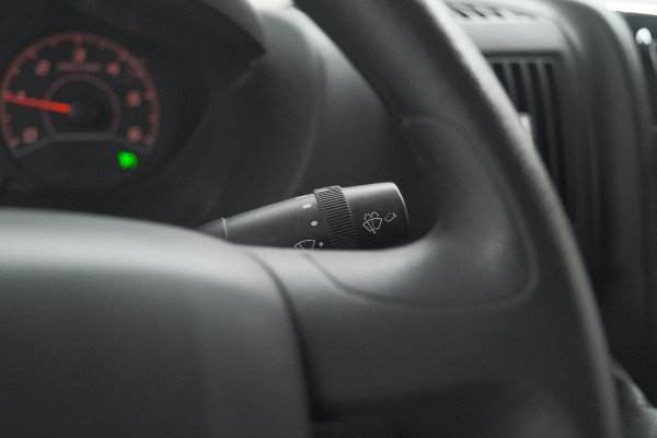 Peugeot Boxer 330 2.2 BlueHDi 140 L2H2 Premium | Navigatie | Houtenvloer In Laadruimte | Airco