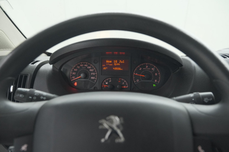 Peugeot Boxer 330 2.2 BlueHDi 140 L2H2 Premium | Navigatie | Houtenvloer In Laadruimte | Airco