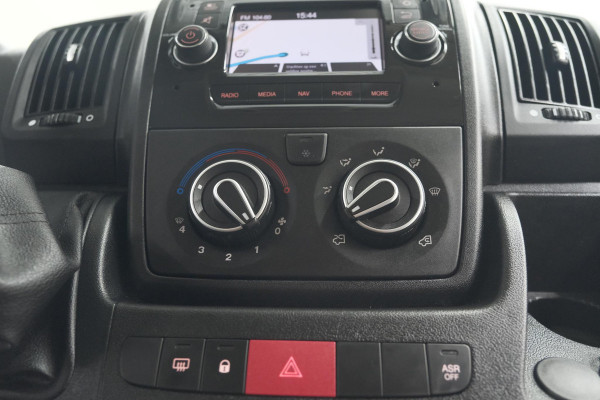 Peugeot Boxer 330 2.2 BlueHDi 140 L2H2 Premium | Navigatie | Houtenvloer In Laadruimte | Airco