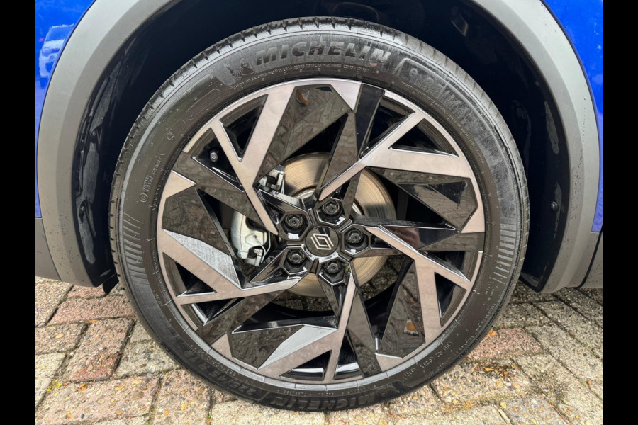 Renault Captur 1.3 mild hybrid 160 esprit Alpine Harman Kardon Sound / Camera / Navi / LM 19'' / Stuurwiel verw. Renault Captur 1.3 mild hybrid 160 esprit Alpine Harman Kardon Sound / Camera / Navi / LM 19'' / Stuurwiel verw.