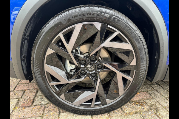 Renault Captur 1.3 mild hybrid 160 esprit Alpine Harman Kardon Sound / Camera / Navi / LM 19'' / Stuurwiel verw. Renault Captur 1.3 mild hybrid 160 esprit Alpine Harman Kardon Sound / Camera / Navi / LM 19'' / Stuurwiel verw.
