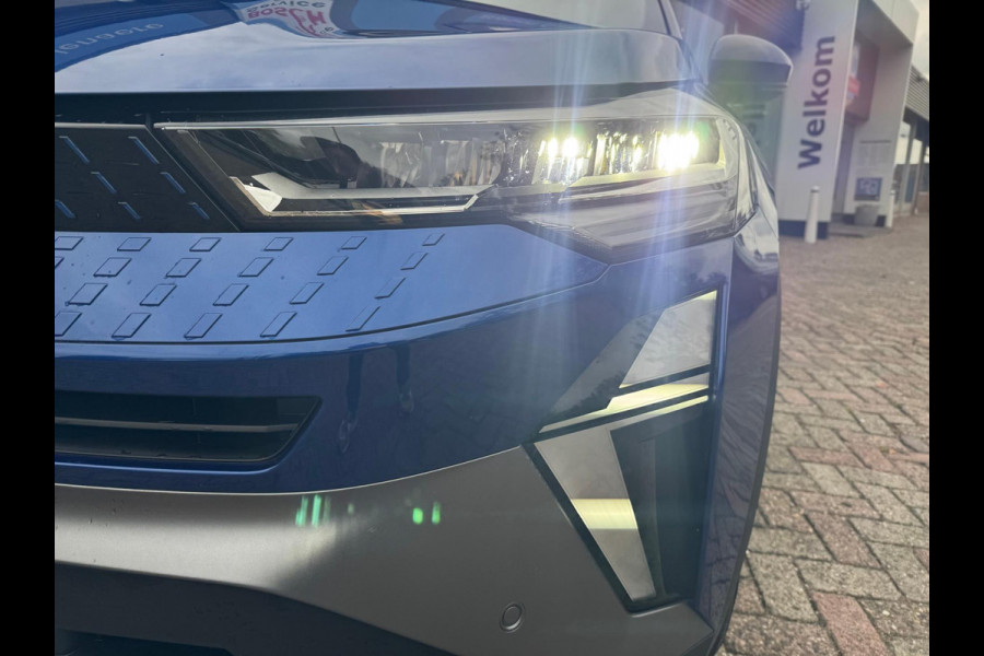 Renault Captur 1.3 mild hybrid 160 esprit Alpine Harman Kardon Sound / Camera / Navi / LM 19'' / Stuurwiel verw. Renault Captur 1.3 mild hybrid 160 esprit Alpine Harman Kardon Sound / Camera / Navi / LM 19'' / Stuurwiel verw.