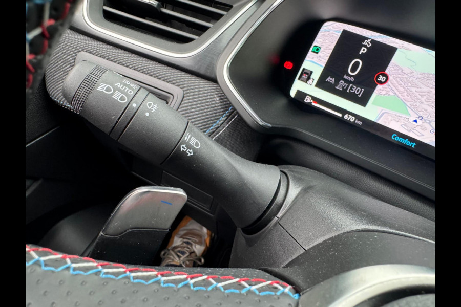 Renault Captur 1.3 mild hybrid 160 esprit Alpine Harman Kardon Sound / Camera / Navi / LM 19'' / Stuurwiel verw. Renault Captur 1.3 mild hybrid 160 esprit Alpine Harman Kardon Sound / Camera / Navi / LM 19'' / Stuurwiel verw.