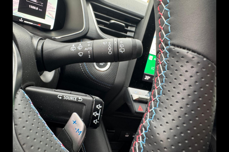 Renault Captur 1.3 mild hybrid 160 esprit Alpine Harman Kardon Sound / Camera / Navi / LM 19'' / Stuurwiel verw. Renault Captur 1.3 mild hybrid 160 esprit Alpine Harman Kardon Sound / Camera / Navi / LM 19'' / Stuurwiel verw.