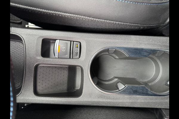 Renault Captur 1.3 mild hybrid 160 esprit Alpine Harman Kardon Sound / Camera / Navi / LM 19'' / Stuurwiel verw. Renault Captur 1.3 mild hybrid 160 esprit Alpine Harman Kardon Sound / Camera / Navi / LM 19'' / Stuurwiel verw.