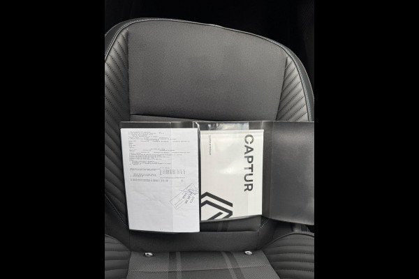 Renault Captur 1.3 mild hybrid 160 esprit Alpine Harman Kardon Sound / Camera / Navi / LM 19'' / Stuurwiel verw. Renault Captur 1.3 mild hybrid 160 esprit Alpine Harman Kardon Sound / Camera / Navi / LM 19'' / Stuurwiel verw.