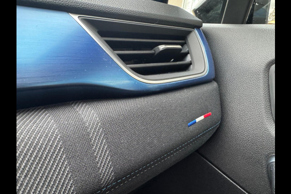 Renault Captur 1.3 mild hybrid 160 esprit Alpine Harman Kardon Sound / Camera / Navi / LM 19'' / Stuurwiel verw. Renault Captur 1.3 mild hybrid 160 esprit Alpine Harman Kardon Sound / Camera / Navi / LM 19'' / Stuurwiel verw.