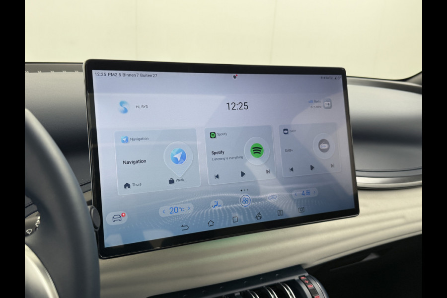 BYD ATTO 3 60kWh Design SOH 98% Panoramadak Leder+Elektr.Verst. Warmtepomp Adaptieve Cruise 360°Camera Apple Carplay Android Auto Elektr.Ac Verkeersbord detectie WiFi DAB Led Rijstrooksensor Keyless Smartphone Entry Fabrieksgarantie tot 20-12-2028/150.000km Garantie op de LFP Accu tot 20-12-2030/200.000km €44.000,- Nieuw!