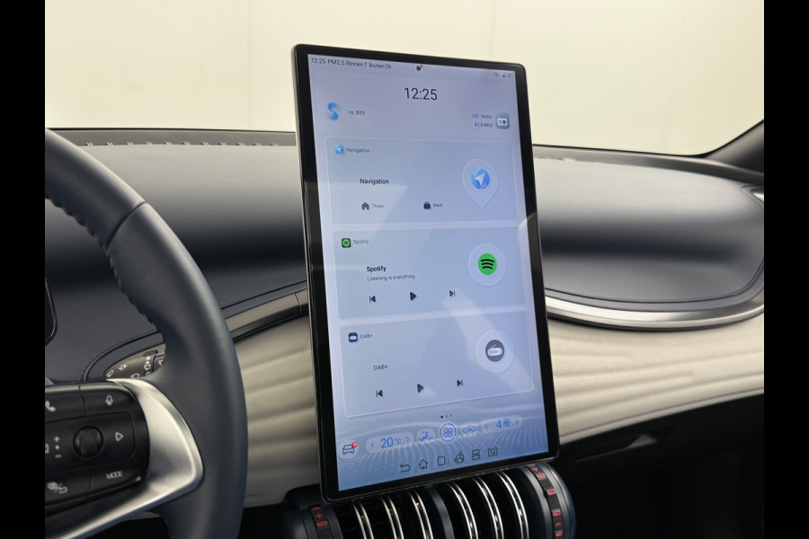 BYD ATTO 3 60kWh Design SOH 98% Panoramadak Leder+Elektr.Verst. Warmtepomp Adaptieve Cruise 360°Camera Apple Carplay Android Auto Elektr.Ac Verkeersbord detectie WiFi DAB Led Rijstrooksensor Keyless Smartphone Entry Fabrieksgarantie tot 20-12-2028/150.000km Garantie op de LFP Accu tot 20-12-2030/200.000km €44.000,- Nieuw!