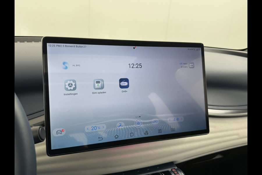 BYD ATTO 3 60kWh Design SOH 98% Panoramadak Leder+Elektr.Verst. Warmtepomp Adaptieve Cruise 360°Camera Apple Carplay Android Auto Elektr.Ac Verkeersbord detectie WiFi DAB Led Rijstrooksensor Keyless Smartphone Entry Fabrieksgarantie tot 20-12-2028/150.000km Garantie op de LFP Accu tot 20-12-2030/200.000km €44.000,- Nieuw!