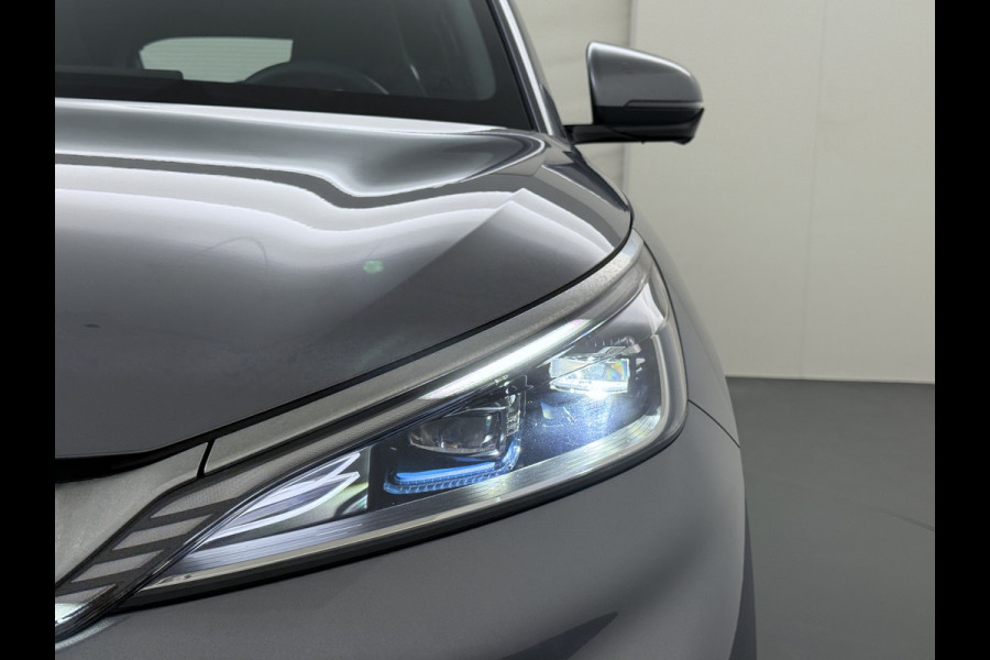 BYD ATTO 3 60kWh Design SOH 98% Panoramadak Leder+Elektr.Verst. Warmtepomp Adaptieve Cruise 360°Camera Apple Carplay Android Auto Elektr.Ac Verkeersbord detectie WiFi DAB Led Rijstrooksensor Keyless Smartphone Entry Fabrieksgarantie tot 20-12-2028/150.000km Garantie op de LFP Accu tot 20-12-2030/200.000km €44.000,- Nieuw!